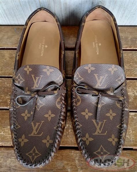 louis vuitton arizona moccasins|More.